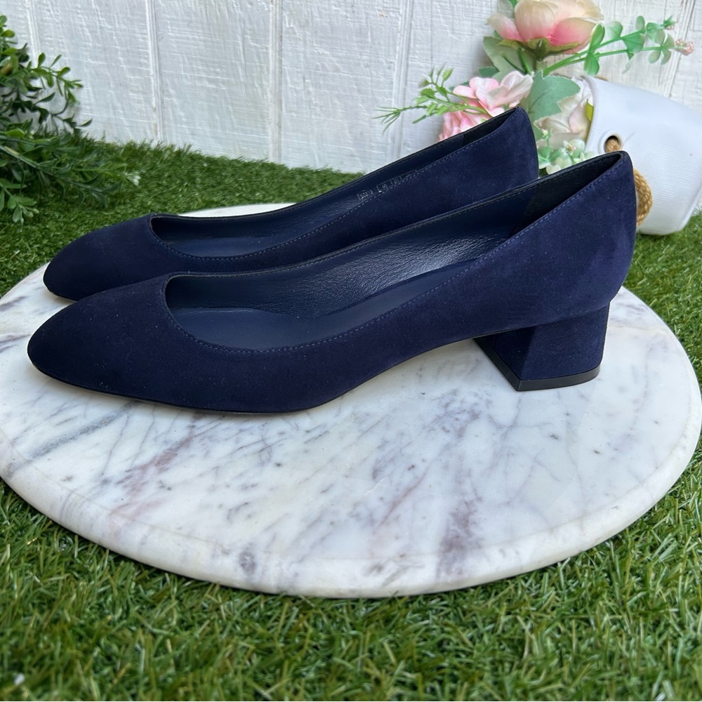 STUART WEITZMAN
Vivienne 35 Pump In Nice
Blue women size 7 NEW
$230 - Picture 7 of 16